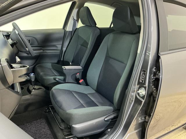 アクアS ナビ フルセグチューナー ブルートゥース対応 ETCナビ フルセグチューナー ブルートゥース対応 ETC プッシュボタンエンジンスタート オートエアコン 電動格納式ドアミラー ホイールキャップ フォグランプ オートライト バイザー カーペットマット(京都府)の中古車