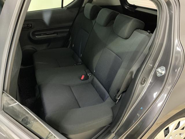 アクアS ナビ フルセグチューナー ブルートゥース対応 ETCナビ フルセグチューナー ブルートゥース対応 ETC プッシュボタンエンジンスタート オートエアコン 電動格納式ドアミラー ホイールキャップ フォグランプ オートライト バイザー カーペットマット(京都府)の中古車