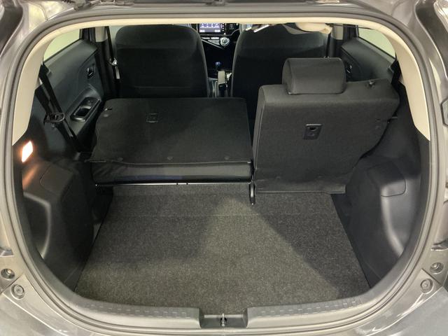 アクアS ナビ フルセグチューナー ブルートゥース対応 ETCナビ フルセグチューナー ブルートゥース対応 ETC プッシュボタンエンジンスタート オートエアコン 電動格納式ドアミラー ホイールキャップ フォグランプ オートライト バイザー カーペットマット(京都府)の中古車