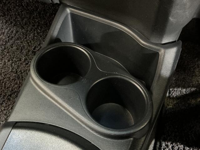 アクアS ナビ フルセグチューナー ブルートゥース対応 ETCナビ フルセグチューナー ブルートゥース対応 ETC プッシュボタンエンジンスタート オートエアコン 電動格納式ドアミラー ホイールキャップ フォグランプ オートライト バイザー カーペットマット(京都府)の中古車