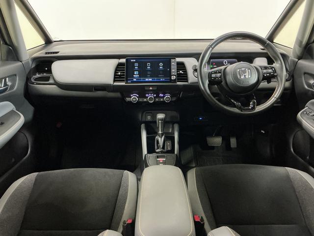 フィットｅ：ＨＥＶ　ＲＳ　ナビ　バックカメラ　ＥＴＣナビ　バックカメラ　ＥＴＣ　フルセグチューナー　ブルートゥース対応　クルーズコントロール　アルミホイール　ＬＥＤヘッドライト　オートライト　オートエアコン　プッシュボタンエンジンスタート　ＡＢＳ（京都府）の中古車