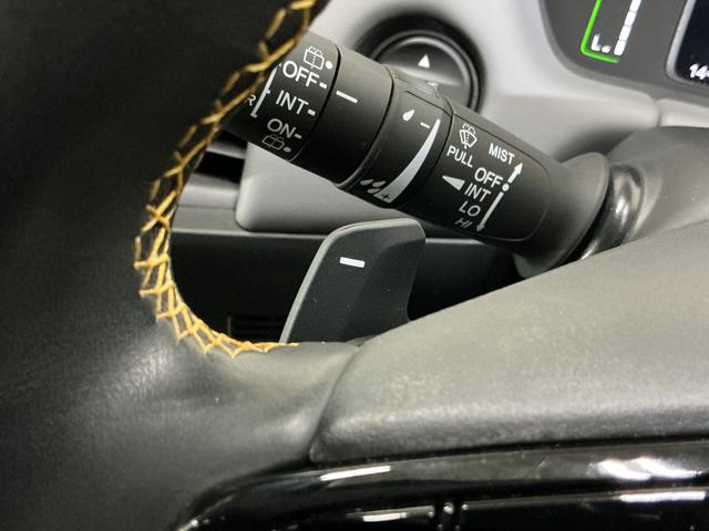 フィットｅ：ＨＥＶ　ＲＳ　ナビ　バックカメラ　ＥＴＣナビ　バックカメラ　ＥＴＣ　フルセグチューナー　ブルートゥース対応　クルーズコントロール　アルミホイール　ＬＥＤヘッドライト　オートライト　オートエアコン　プッシュボタンエンジンスタート　ＡＢＳ（京都府）の中古車