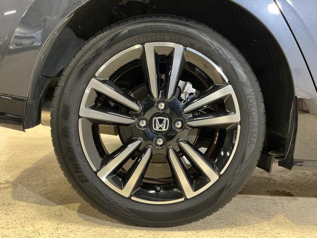 フィットｅ：ＨＥＶ　ＲＳ　ナビ　バックカメラ　ＥＴＣナビ　バックカメラ　ＥＴＣ　フルセグチューナー　ブルートゥース対応　クルーズコントロール　アルミホイール　ＬＥＤヘッドライト　オートライト　オートエアコン　プッシュボタンエンジンスタート　ＡＢＳ（京都府）の中古車