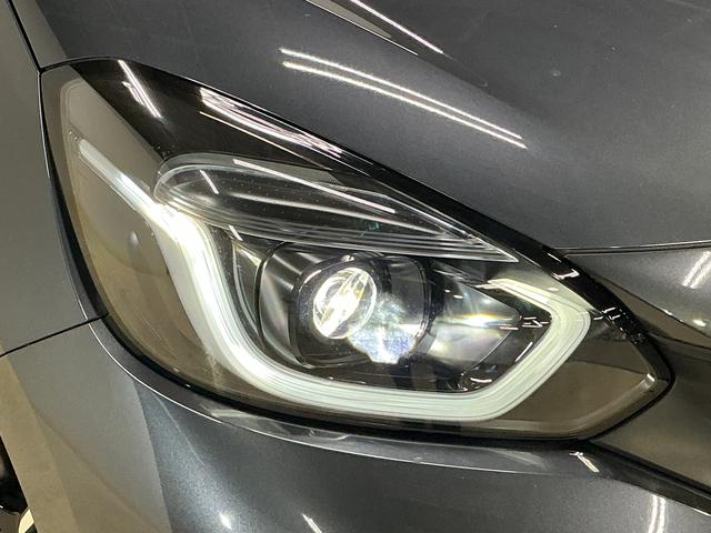 フィットｅ：ＨＥＶ　ＲＳ　ナビ　バックカメラ　ＥＴＣナビ　バックカメラ　ＥＴＣ　フルセグチューナー　ブルートゥース対応　クルーズコントロール　アルミホイール　ＬＥＤヘッドライト　オートライト　オートエアコン　プッシュボタンエンジンスタート　ＡＢＳ（京都府）の中古車