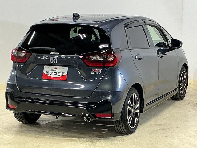 フィットｅ：ＨＥＶ　ＲＳ　ナビ　バックカメラ　ＥＴＣナビ　バックカメラ　ＥＴＣ　フルセグチューナー　ブルートゥース対応　クルーズコントロール　アルミホイール　ＬＥＤヘッドライト　オートライト　オートエアコン　プッシュボタンエンジンスタート　ＡＢＳ（京都府）の中古車