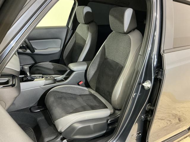 フィットｅ：ＨＥＶ　ＲＳ　ナビ　バックカメラ　ＥＴＣナビ　バックカメラ　ＥＴＣ　フルセグチューナー　ブルートゥース対応　クルーズコントロール　アルミホイール　ＬＥＤヘッドライト　オートライト　オートエアコン　プッシュボタンエンジンスタート　ＡＢＳ（京都府）の中古車