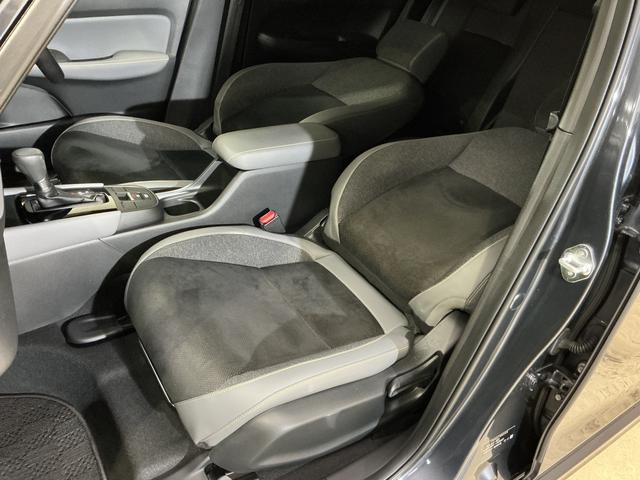 フィットｅ：ＨＥＶ　ＲＳ　ナビ　バックカメラ　ＥＴＣナビ　バックカメラ　ＥＴＣ　フルセグチューナー　ブルートゥース対応　クルーズコントロール　アルミホイール　ＬＥＤヘッドライト　オートライト　オートエアコン　プッシュボタンエンジンスタート　ＡＢＳ（京都府）の中古車