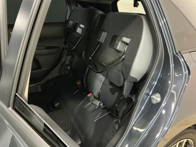 フィットｅ：ＨＥＶ　ＲＳ　ナビ　バックカメラ　ＥＴＣナビ　バックカメラ　ＥＴＣ　フルセグチューナー　ブルートゥース対応　クルーズコントロール　アルミホイール　ＬＥＤヘッドライト　オートライト　オートエアコン　プッシュボタンエンジンスタート　ＡＢＳ（京都府）の中古車