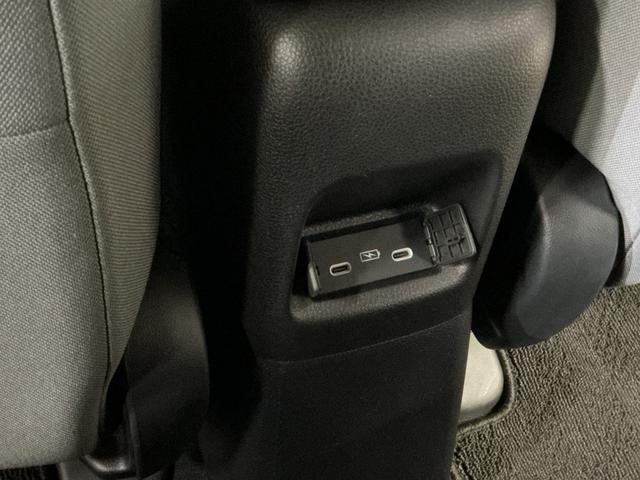 フィットｅ：ＨＥＶ　ＲＳ　ナビ　バックカメラ　ＥＴＣナビ　バックカメラ　ＥＴＣ　フルセグチューナー　ブルートゥース対応　クルーズコントロール　アルミホイール　ＬＥＤヘッドライト　オートライト　オートエアコン　プッシュボタンエンジンスタート　ＡＢＳ（京都府）の中古車