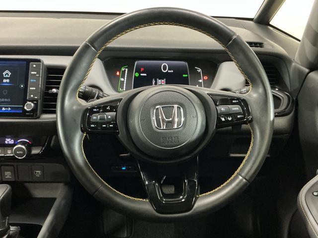 フィットｅ：ＨＥＶ　ＲＳ　ナビ　バックカメラ　ＥＴＣナビ　バックカメラ　ＥＴＣ　フルセグチューナー　ブルートゥース対応　クルーズコントロール　アルミホイール　ＬＥＤヘッドライト　オートライト　オートエアコン　プッシュボタンエンジンスタート　ＡＢＳ（京都府）の中古車