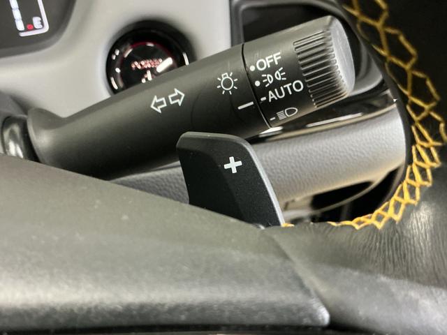 フィットｅ：ＨＥＶ　ＲＳ　ナビ　バックカメラ　ＥＴＣナビ　バックカメラ　ＥＴＣ　フルセグチューナー　ブルートゥース対応　クルーズコントロール　アルミホイール　ＬＥＤヘッドライト　オートライト　オートエアコン　プッシュボタンエンジンスタート　ＡＢＳ（京都府）の中古車