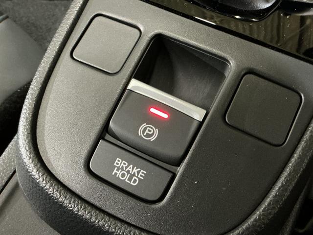 フィットｅ：ＨＥＶ　ＲＳ　ナビ　バックカメラ　ＥＴＣナビ　バックカメラ　ＥＴＣ　フルセグチューナー　ブルートゥース対応　クルーズコントロール　アルミホイール　ＬＥＤヘッドライト　オートライト　オートエアコン　プッシュボタンエンジンスタート　ＡＢＳ（京都府）の中古車