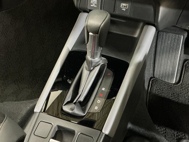 フィットｅ：ＨＥＶ　ＲＳ　ナビ　バックカメラ　ＥＴＣナビ　バックカメラ　ＥＴＣ　フルセグチューナー　ブルートゥース対応　クルーズコントロール　アルミホイール　ＬＥＤヘッドライト　オートライト　オートエアコン　プッシュボタンエンジンスタート　ＡＢＳ（京都府）の中古車