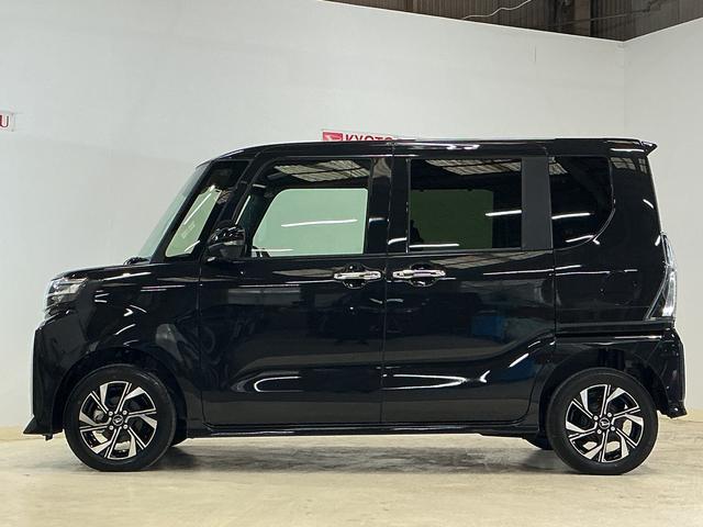 タントカスタムＸ　届出済み未使用車　４ＷＤ　パノラマモニター届出済み未使用車　４ＷＤ　全周囲カメラ　両側電動スライドドア　前席シートヒーター　前後コーナーセンサー　電子パーキング　オートブレーキホールド　オートマチックハイビーム　１４インチ純正アルミホイール（京都府）の中古車