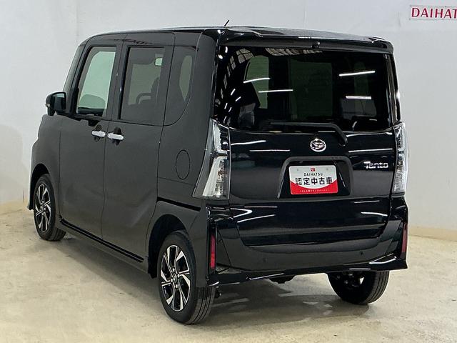 タントカスタムＸ　届出済み未使用車　４ＷＤ　パノラマモニター届出済み未使用車　４ＷＤ　全周囲カメラ　両側電動スライドドア　前席シートヒーター　前後コーナーセンサー　電子パーキング　オートブレーキホールド　オートマチックハイビーム　１４インチ純正アルミホイール（京都府）の中古車