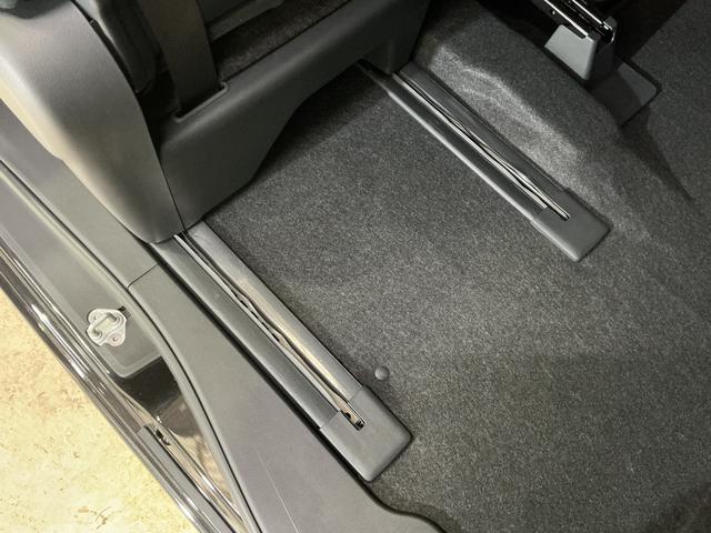 タントカスタムＸ　届出済み未使用車　４ＷＤ　パノラマモニター届出済み未使用車　４ＷＤ　全周囲カメラ　両側電動スライドドア　前席シートヒーター　前後コーナーセンサー　電子パーキング　オートブレーキホールド　オートマチックハイビーム　１４インチ純正アルミホイール（京都府）の中古車