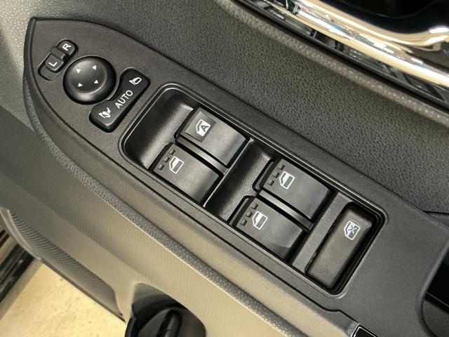 タントカスタムＸ　届出済み未使用車　４ＷＤ　パノラマモニター届出済み未使用車　４ＷＤ　全周囲カメラ　両側電動スライドドア　前席シートヒーター　前後コーナーセンサー　電子パーキング　オートブレーキホールド　オートマチックハイビーム　１４インチ純正アルミホイール（京都府）の中古車