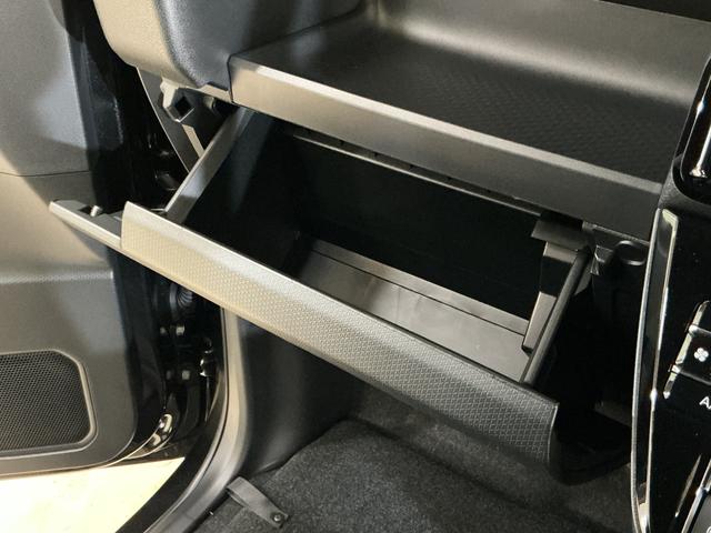 タントカスタムＸ　届出済み未使用車　４ＷＤ　パノラマモニター届出済み未使用車　４ＷＤ　全周囲カメラ　両側電動スライドドア　前席シートヒーター　前後コーナーセンサー　電子パーキング　オートブレーキホールド　オートマチックハイビーム　１４インチ純正アルミホイール（京都府）の中古車