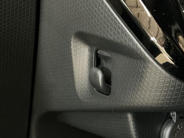 タントカスタムＸ　届出済み未使用車　４ＷＤ　パノラマモニター届出済み未使用車　４ＷＤ　全周囲カメラ　両側電動スライドドア　前席シートヒーター　前後コーナーセンサー　電子パーキング　オートブレーキホールド　オートマチックハイビーム　１４インチ純正アルミホイール（京都府）の中古車