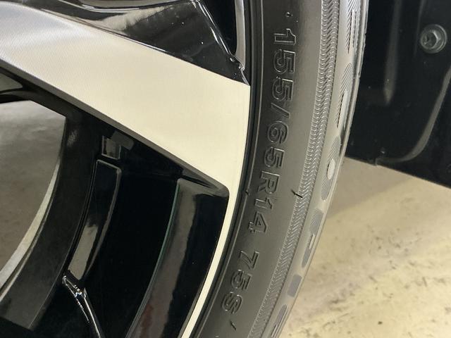 タントカスタムＸ　届出済み未使用車　４ＷＤ　パノラマモニター届出済み未使用車　４ＷＤ　全周囲カメラ　両側電動スライドドア　前席シートヒーター　前後コーナーセンサー　電子パーキング　オートブレーキホールド　オートマチックハイビーム　１４インチ純正アルミホイール（京都府）の中古車