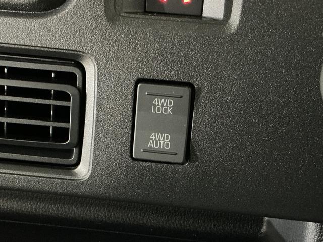 ハイゼットカーゴDX 4WD スマートアシスト オートライト コーナーセンサ4WD スマートアシスト キーレスリモコン オートライト コーナーセンサー スチールホイール マニュアルエアコン フロントパワーウインド リヤワイパー アイドリングストップ パワステ ABS(京都府)の中古車