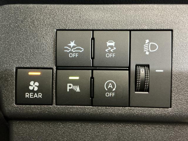 ハイゼットカーゴDX 4WD スマートアシスト オートライト コーナーセンサ4WD スマートアシスト キーレスリモコン オートライト コーナーセンサー スチールホイール マニュアルエアコン フロントパワーウインド リヤワイパー アイドリングストップ パワステ ABS(京都府)の中古車