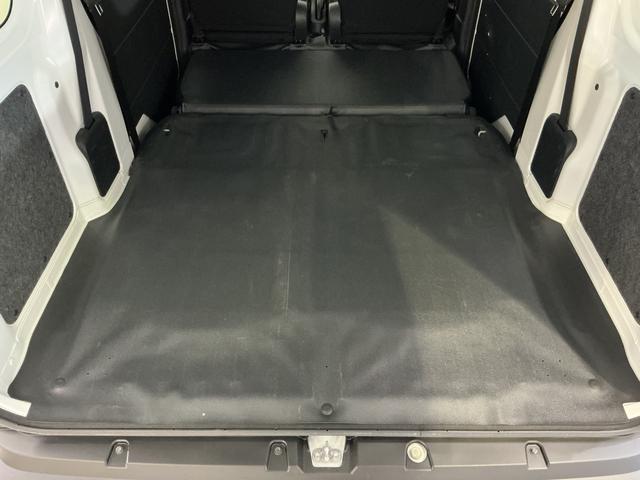 ハイゼットカーゴDX 4WD スマートアシスト オートライト コーナーセンサ4WD スマートアシスト キーレスリモコン オートライト コーナーセンサー スチールホイール マニュアルエアコン フロントパワーウインド リヤワイパー アイドリングストップ パワステ ABS(京都府)の中古車