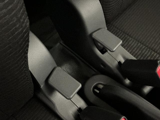 ハイゼットカーゴDX 4WD スマートアシスト オートライト コーナーセンサ4WD スマートアシスト キーレスリモコン オートライト コーナーセンサー スチールホイール マニュアルエアコン フロントパワーウインド リヤワイパー アイドリングストップ パワステ ABS(京都府)の中古車