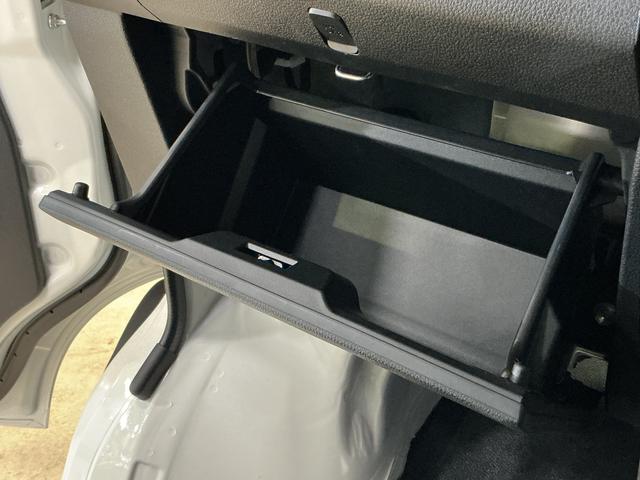 ハイゼットカーゴDX 4WD スマートアシスト オートライト コーナーセンサ4WD スマートアシスト キーレスリモコン オートライト コーナーセンサー スチールホイール マニュアルエアコン フロントパワーウインド リヤワイパー アイドリングストップ パワステ ABS(京都府)の中古車