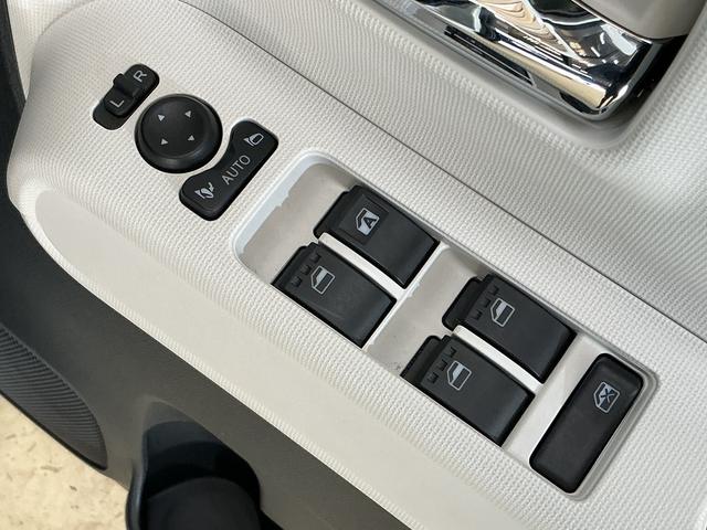 ムーヴキャンバスストライプスＧ　ワンオーナー　バックカメラ　電動スライドドアワンオーナー　バックカメラ　両側電動スライドドア　前後コーナーセンサー　前席シートヒーター　電子パーキング　オートブレーキホールド　オートマチックハイビーム　ホッとカップホルダー　ＵＳＢチャージャー（京都府）の中古車