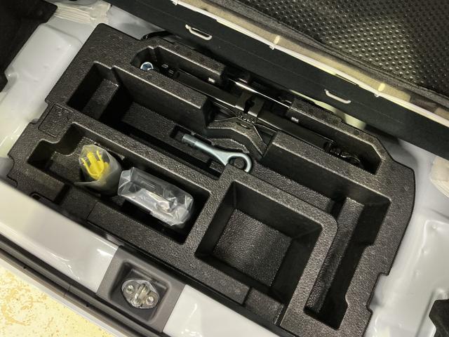 ミライースＸ　ＳＡIII　コーナーセンサー　オートマチックハイビーム前後コーナーセンサー　オートマチックハイビーム　ＬＥＤヘッドライト　横滑り防止装置　盗難防止装置　オートライト　アイドリングストップ　キーレスエントリー　スペアキー有り　マニュアルエアコン　ＵＳＢ（京都府）の中古車