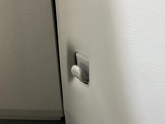 ミライースＸ　ＳＡIII　コーナーセンサー　オートマチックハイビーム前後コーナーセンサー　オートマチックハイビーム　ＬＥＤヘッドライト　横滑り防止装置　盗難防止装置　オートライト　アイドリングストップ　キーレスエントリー　スペアキー有り　マニュアルエアコン　ＵＳＢ（京都府）の中古車