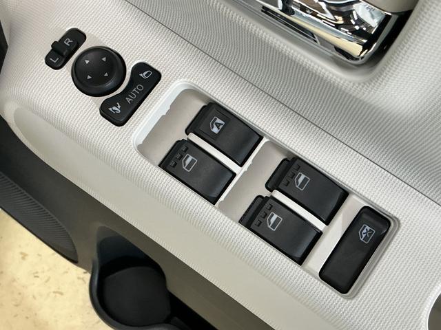 ムーヴキャンバスストライプスＧ　届出済み未使用車　バックカメラ　電動スライド届出済み未使用車　バックカメラ　両側電動スライドドア　前後コーナーセンサー　前席シートヒーター　ホッとカップホルダー　電子パーキング　オートブレーキホールド　オートマチックハイビーム　ＵＳＢ（京都府）の中古車