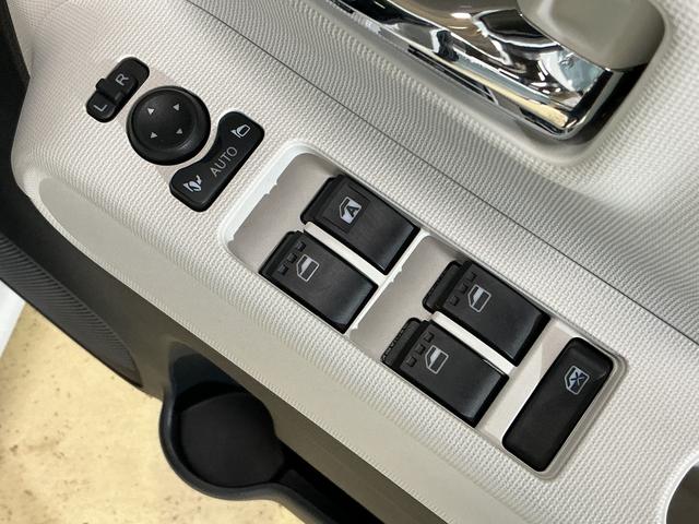 ムーヴキャンバスストライプスＧ　バックカメラ　両側電動スライドドア　ＵＳＢバックカメラ　両側電動スライドドア　前後コーナーセンサー　前席シートヒーター　電子パーキング　オートマチックハイビーム　オートブレーキホールド　ホッとカップホルダー　ＵＳＢチャージャー（京都府）の中古車