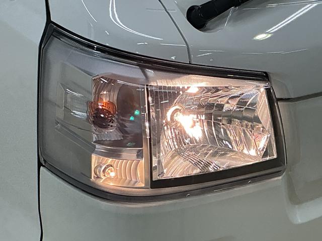 ハイゼットトラックスタンダード ワンオーナー 4WD CVT車 ラジオデッキワンオーナー 4WD CVT車 ラジオデッキ リアコーナーセンサー 3方開 オートライト 横滑り防止装置 アイドリングストップ スペアキー有り マニュアルエアコン 12V電源ソケット バッテリーカバー(京都府)の中古車