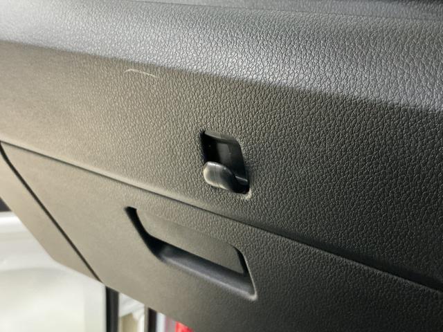 ハイゼットトラックスタンダード ワンオーナー 4WD CVT車 ラジオデッキワンオーナー 4WD CVT車 ラジオデッキ リアコーナーセンサー 3方開 オートライト 横滑り防止装置 アイドリングストップ スペアキー有り マニュアルエアコン 12V電源ソケット バッテリーカバー(京都府)の中古車