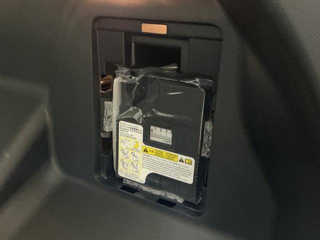 ロッキープレミアムＧ　ＨＥＶ　ワンオーナー　パノラマモニター　ＵＳＢワンオーナー　パノラマモニター　アダプティブクルーズコントロール　ウインドシールドディアイサー　ＡＣ１００Ｖ電源　スマートペダル　ブラインドスポットモニター　前席シートヒーター　前後コーナーセンサー（京都府）の中古車