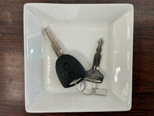 ミライースX SAIII キーレスリモコン LEDヘッドライト ABSスマートアシストIII キーレスリモコン LEDヘッドライト コーナーセンサー オートハイビーム オートライト マニュアルエアコン ホイールキャップ 電動格納式ドアミラー アイドリングストップ ABS(京都府)の中古車