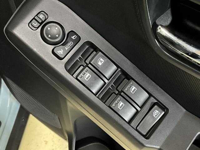 タフトＧ　ダーククロムベンチャー　４ＷＤ　バックカメラ　ＵＳＢ４ＷＤ　バックカメラ　スカイフィールトップ　前席シートヒーター　前後コーナーセンサー　アダプティブクルーズコントロール　電子パーキング　オートマチックハイビーム　オートブレーキホールド　スマートキー（京都府）の中古車