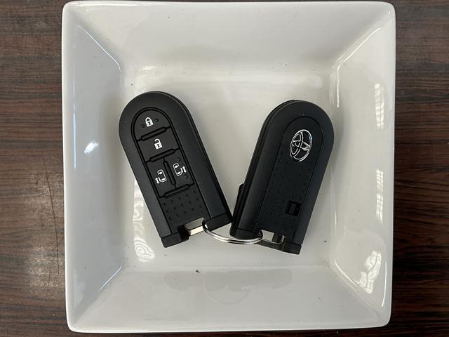 タンクカスタムＧ　Ｓ　ワンオーナ　４ＷＤ　ナビ　ＥＴＣ　リアカメラワンオーナー　４ＷＤ　ナビ　ＥＴＣ　バックカメラ　両側電動スライドドア　クルーズコントロール　Ｂｌｕｅｔｏｏｔｈ　前席シートヒーター　ウインドシールドディアイサー　１４インチ純正アルミホイール　ＤＶＤ（京都府）の中古車