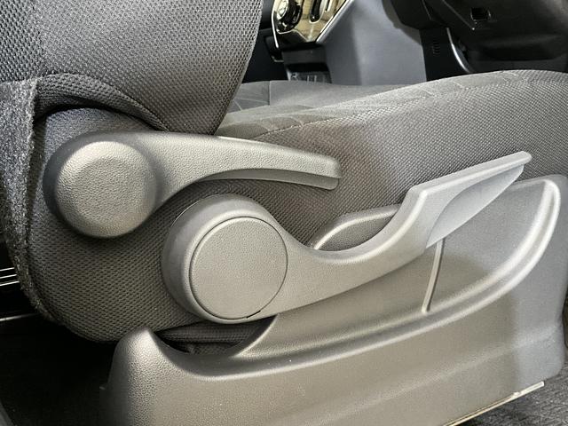 タンクカスタムＧ　Ｓ　ワンオーナ　４ＷＤ　ナビ　ＥＴＣ　リアカメラワンオーナー　４ＷＤ　ナビ　ＥＴＣ　バックカメラ　両側電動スライドドア　クルーズコントロール　Ｂｌｕｅｔｏｏｔｈ　前席シートヒーター　ウインドシールドディアイサー　１４インチ純正アルミホイール　ＤＶＤ（京都府）の中古車