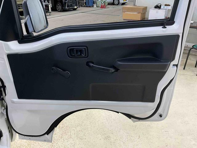 ハイゼットトラックスタンダード４ＷＤ　エアコン　パワステ　デュアルエアバッグ　ＡＢＳ　安全ボディ　クリアランスソナー　オートライト　横滑り防止システム　アイドリングストップ　スマートアシスト（京都府）の中古車