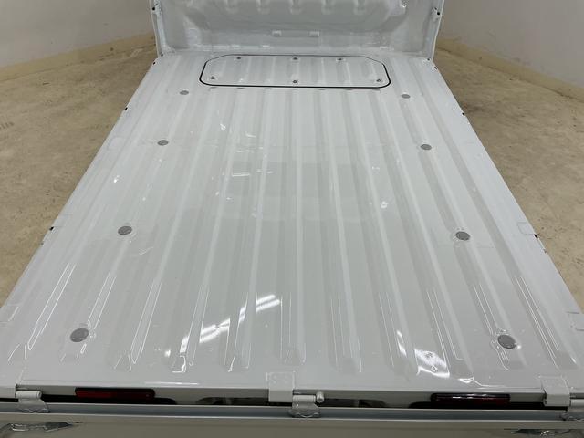 ハイゼットトラックＥＸＴ　ワンオーナー　４ＷＤ　ＣＶＴ車　リアコーナーセンサーワンオーナー　４ＷＤ　ＣＶＴ車　リアコーナーセンサー　オートマチックハイビーム　３方開　荷台作業灯　オートライト　横滑り防止装置　スマアシ　アイドリングストップ　プッシュスタート　スマートキー（京都府）の中古車