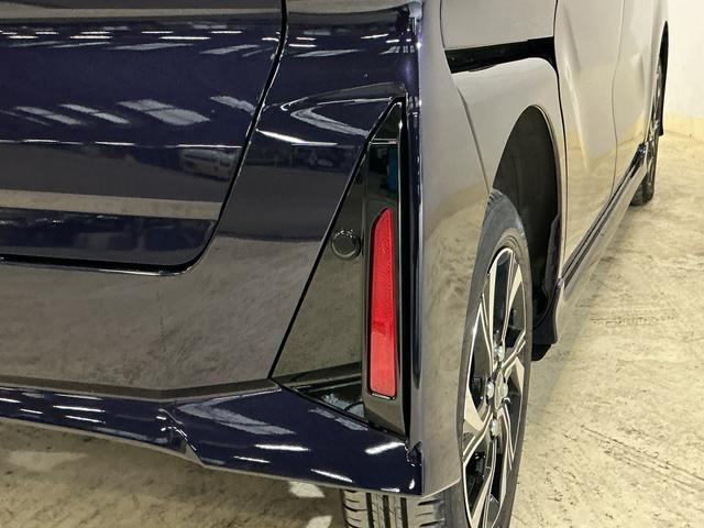 タントカスタムＸ　４ＷＤ　アイドリングストップ非装着車４ＷＤ　スマートアシスト　バックカメラ　プッシュボタンエンジンスタート　両側リヤパワースライドドア　バックカメラ　コーナーセンサー　オートエアコン　ＬＥＤヘッドライト　オートライト　シートヒーター（京都府）の中古車