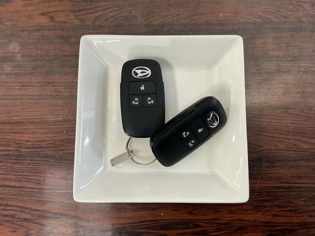 タントカスタムＸ　４ＷＤ　アイドリングストップ非装着車４ＷＤ　スマートアシスト　バックカメラ　プッシュボタンエンジンスタート　両側リヤパワースライドドア　バックカメラ　コーナーセンサー　オートエアコン　ＬＥＤヘッドライト　オートライト　シートヒーター（京都府）の中古車