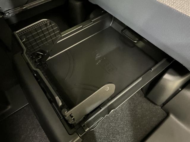 ムーヴキャンバスストライプスＧ　デモカー　バックカメラ　両側電動スライドドアデモカー　バックカメラ　両側電動スライドドア　前席シートヒーター　前後コーナーセンサー　電子パーキング　オートマチックハイビーム　オートブレーキホールド　ホッとカップホルダー　ＵＳＢチャージャー（京都府）の中古車