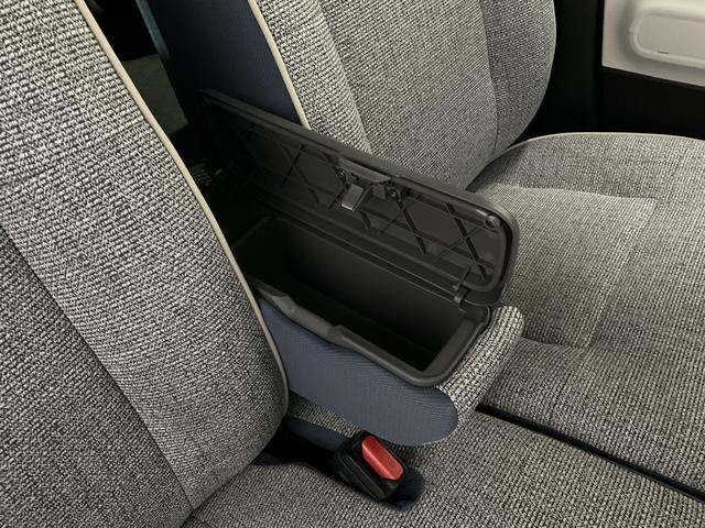 ムーヴキャンバスストライプスＧ　デモカー　バックカメラ　両側電動スライドドアデモカー　バックカメラ　両側電動スライドドア　前席シートヒーター　前後コーナーセンサー　電子パーキング　オートマチックハイビーム　オートブレーキホールド　ホッとカップホルダー　ＵＳＢチャージャー（京都府）の中古車