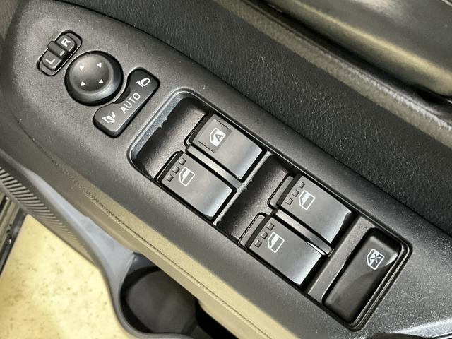 ムーヴX ワンオーナー 片側電動スライドドア 前後コーナーセンサーワンオーナー 片側電動スライドドア 前後コーナーセンサー オートマチックハイビーム USBチャージャー LEDヘッドライト オートライト スマートキー キーレス プッシュスタート 横滑り防止装置(京都府)の中古車