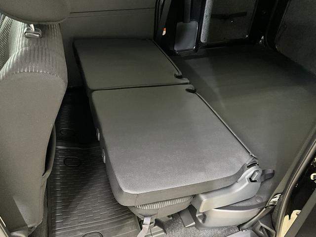 ハイゼットカーゴクルーズ ワンオーナー 切替式4WD リアコーナーセンサーワンオーナー 切替式4WD リアコーナーセンサー オートマチックハイビーム 横滑り防止装置 アイドリングストップ 盗難防止装置 スマートキー プッシュスタート スマートアシスト 電動格納ドアミラー(京都府)の中古車