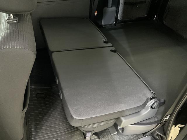 ハイゼットカーゴクルーズ ワンオーナー 切替式4WD リアコーナーセンサーワンオーナー 切替式4WD リアコーナーセンサー オートマチックハイビーム 横滑り防止装置 アイドリングストップ 盗難防止装置 スマートキー プッシュスタート スマートアシスト 電動格納ドアミラー(京都府)の中古車